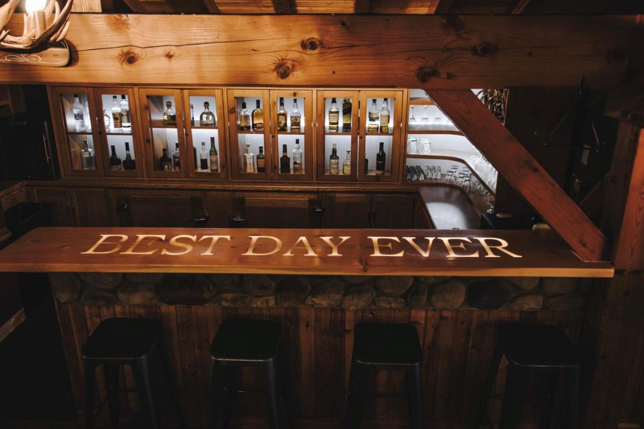 Heather Mountain Lodge Rogers Pass ภายนอก รูปภาพ