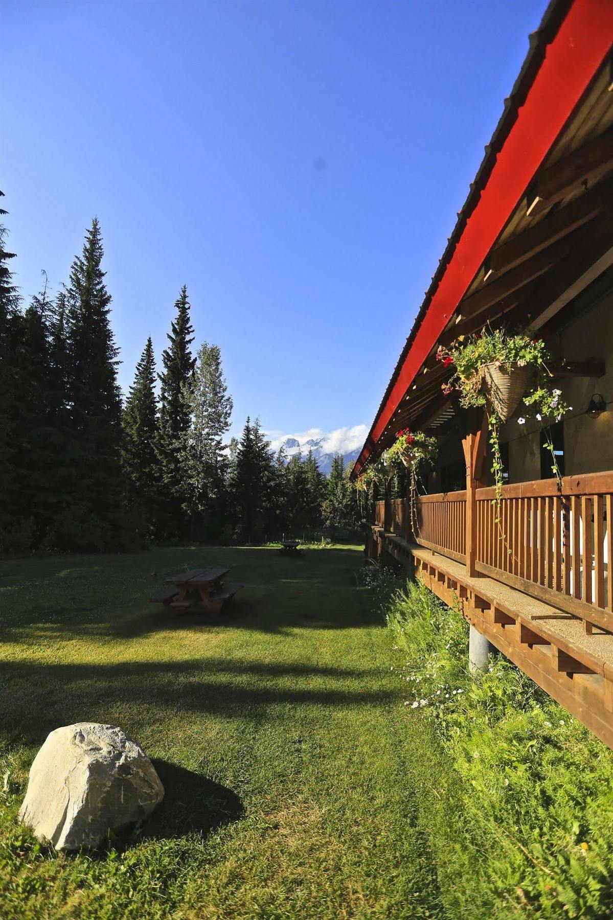 Heather Mountain Lodge Rogers Pass ภายนอก รูปภาพ